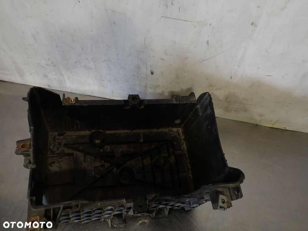 PODSTAWA AKUMULATORA RENAULT GRAND SCENIC III   T06009A180 - 3