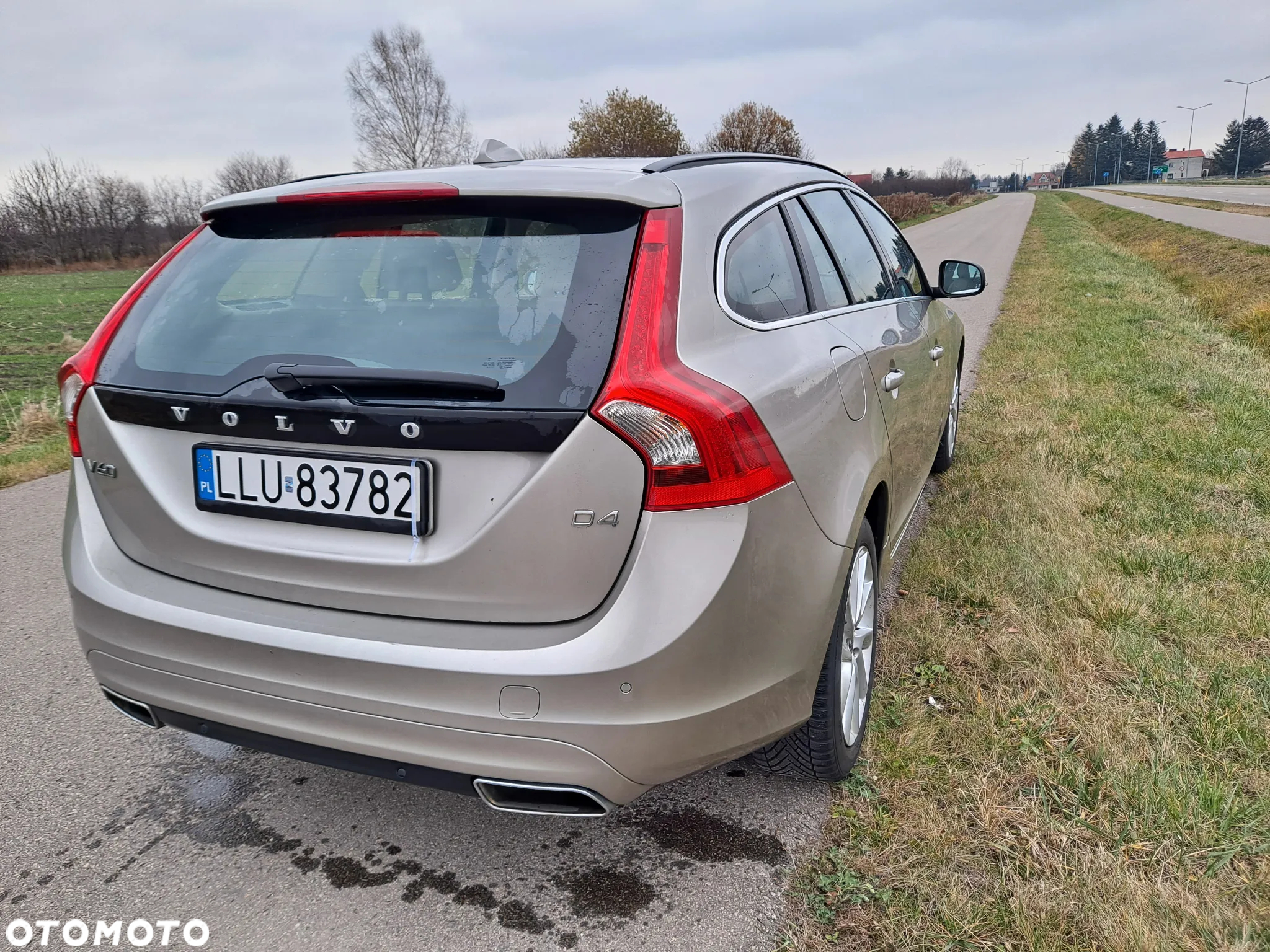 Volvo V60 D4 Summum - 4