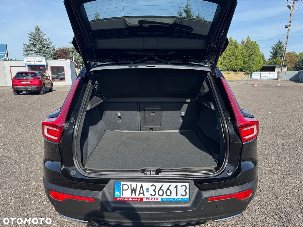 Volvo XC 40 D4 AWD R-Design - 27