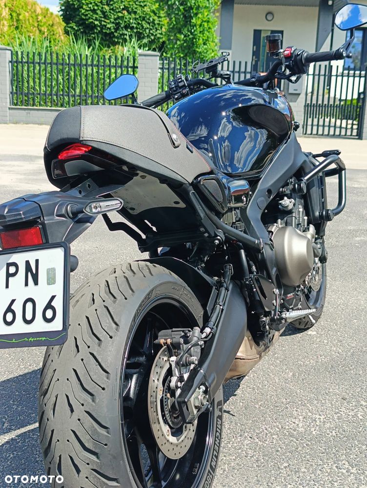 Yamaha XSR - 6