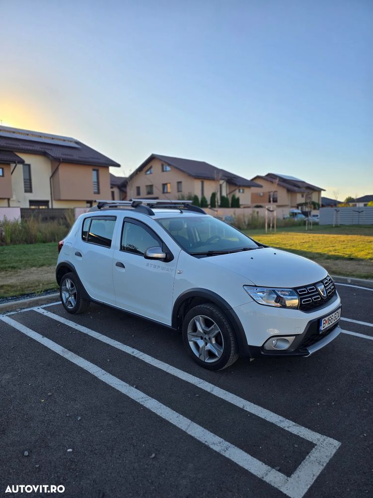 Dacia Sandero Stepway TCe 90 MT6 Essential - 2