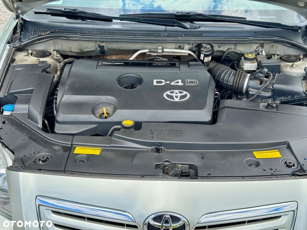 Toyota Avensis 2.2 D-4D Sol Plus - 19