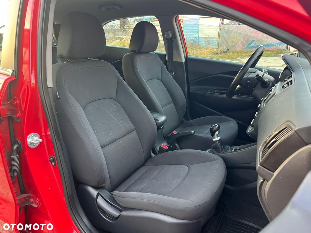 Kia Rio 1.4 Spirit - 17
