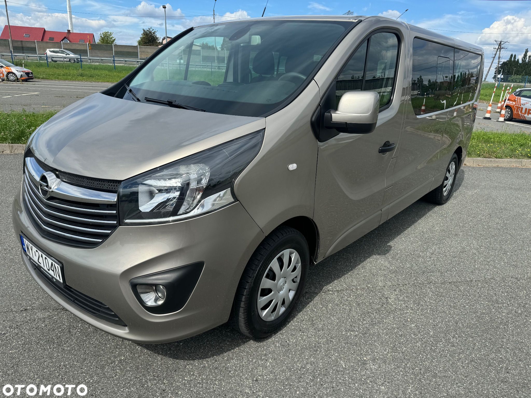 Opel Vivaro - 1