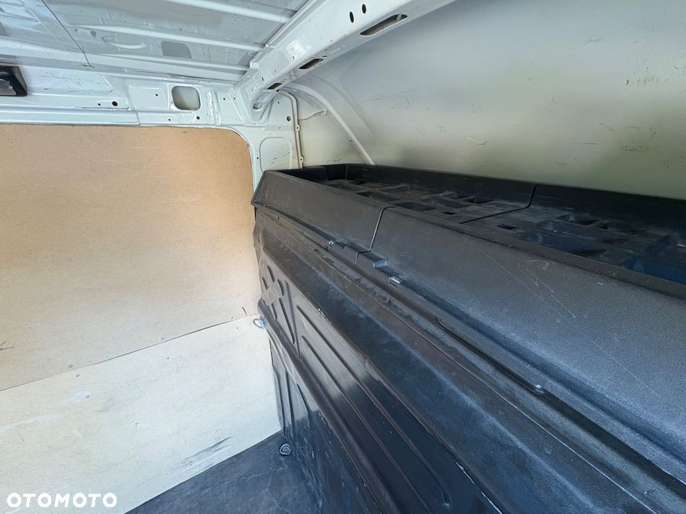 Iveco Daily 35S20 - 30