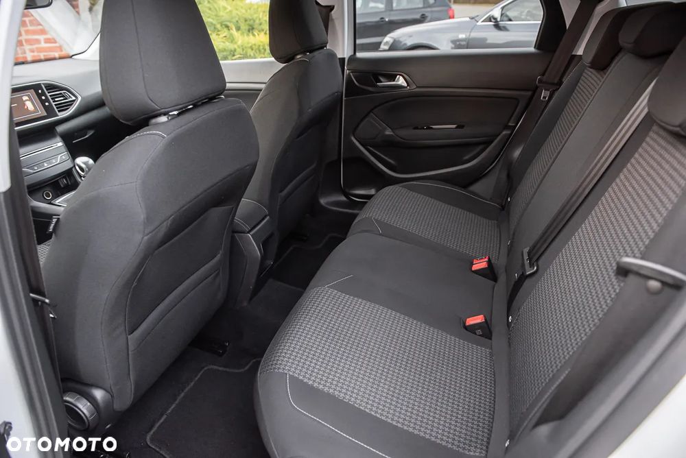 Peugeot 308 BlueHDi 130 Stop & Start Allure Pack - 24