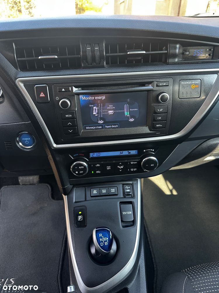 Toyota Auris 1.8 HSD Luna - 25