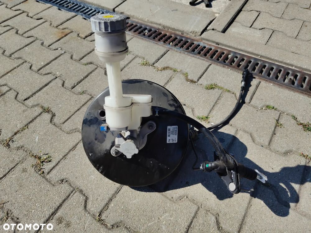 Suzuki Vitara od 2015 pompa hamulcowa Serwo