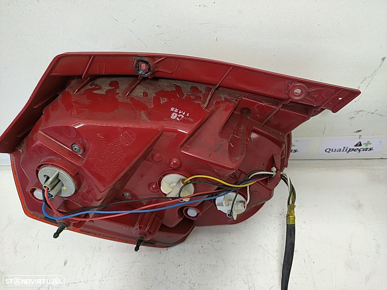 Farolim Tras Direito Painel Stop Chevrolet Aveo / Kalos Hatchback (T25 - 4
