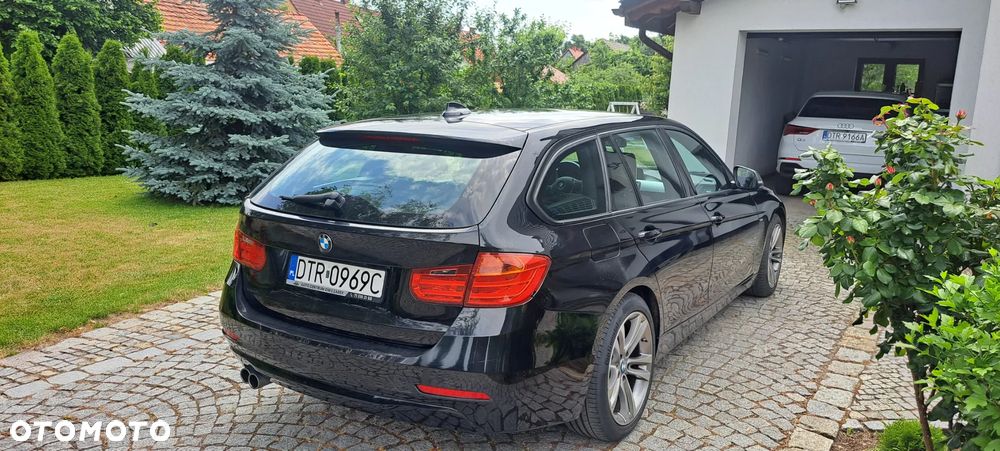 BMW Seria 3 335d xDrive Sport-Aut Sport Line - 16