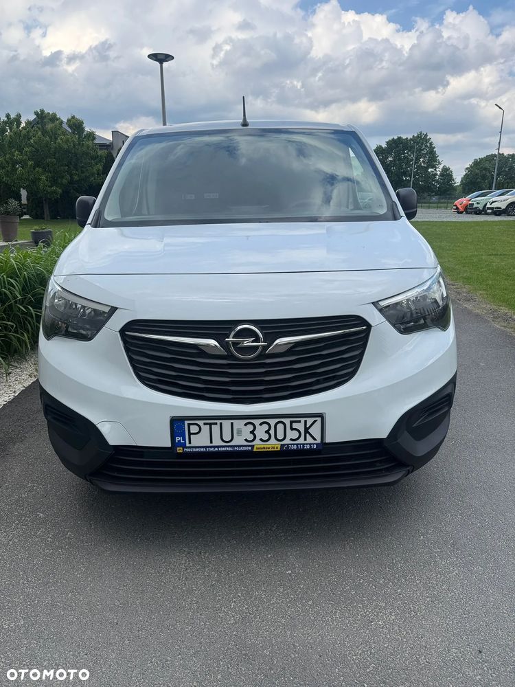 Opel Combo 1.5 CDTI Essentia S&S - 4