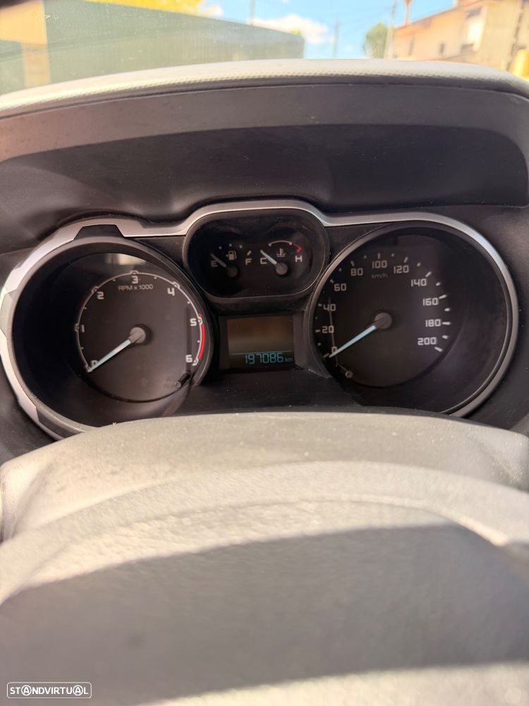 Ford Ranger XLT - 28