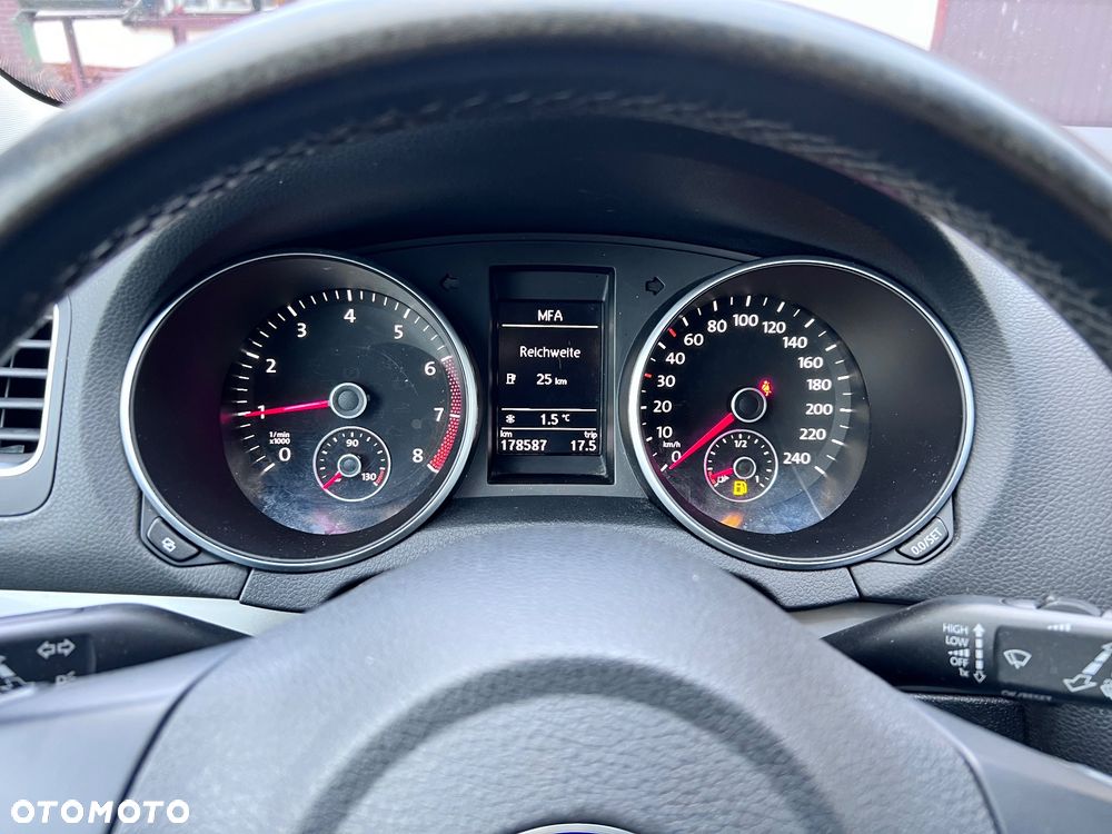 Volkswagen Golf - 12