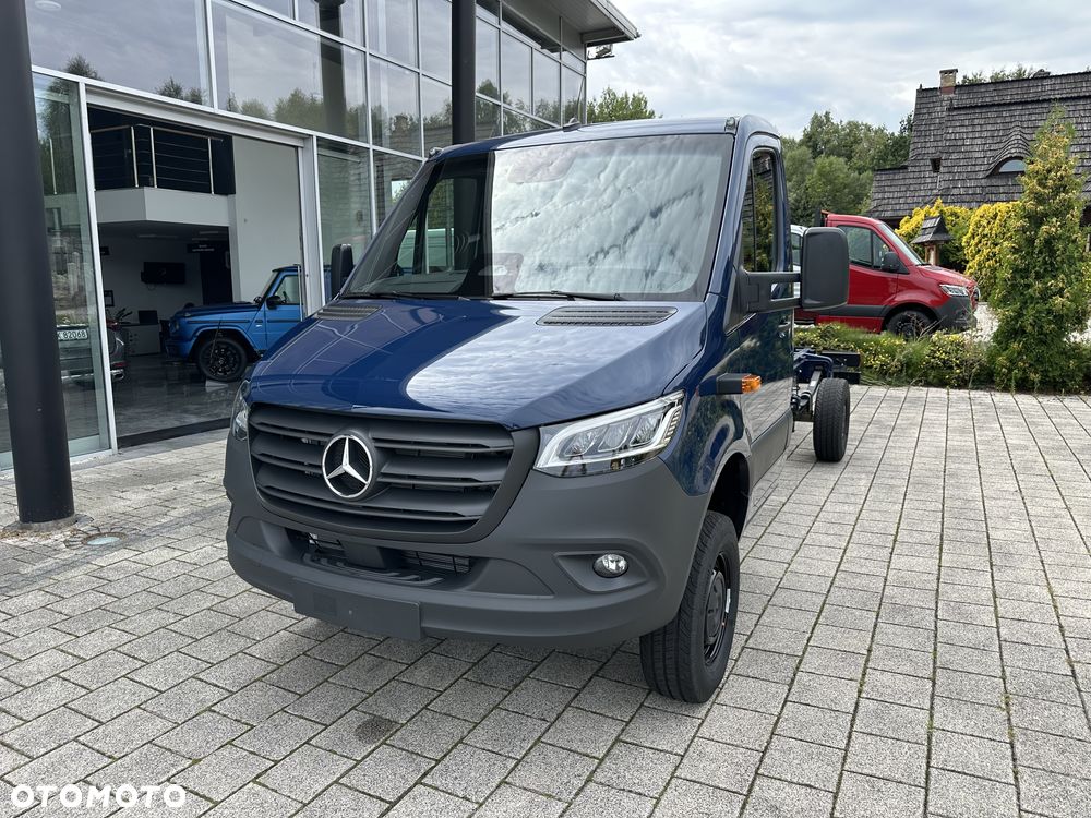 Mercedes-Benz Sprinter - 2