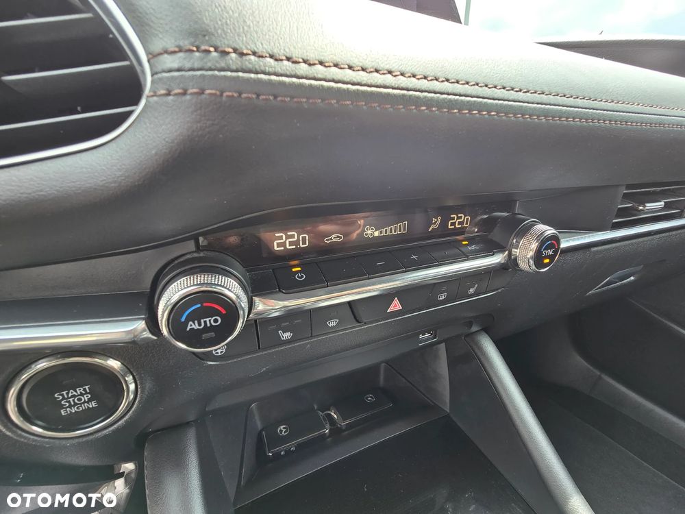 Mazda 3 SKYACTIV-X 2.0 M-Hybrid DRIVE SELECTION - 15