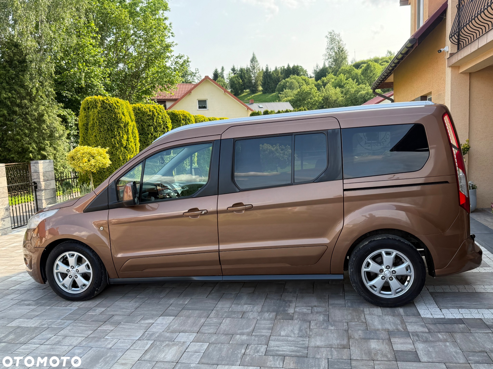 Ford Tourneo Connect 1.6 TDCi Titanium - 4