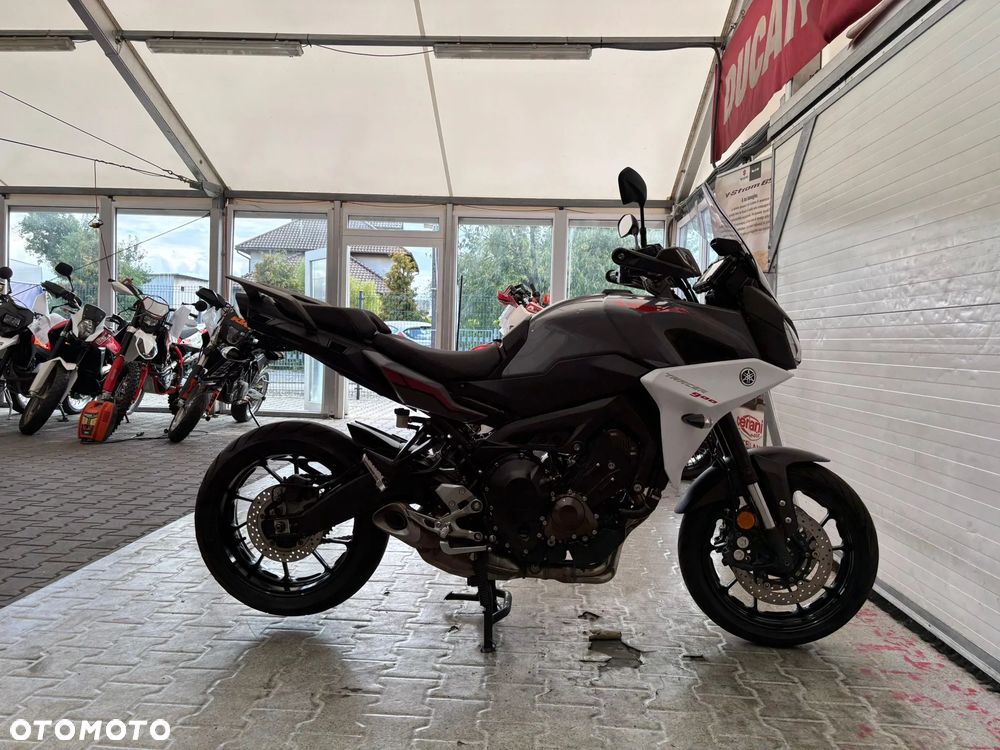 Yamaha MT - 9