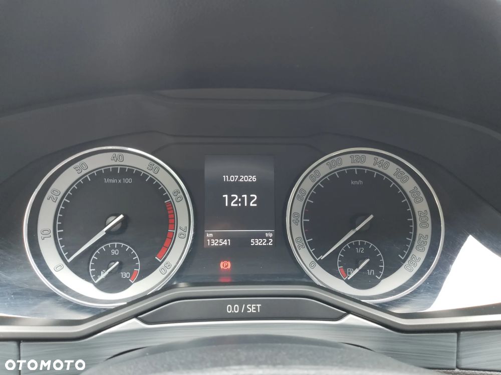 Skoda Superb 1.5 TSI Ambition DSG - 10