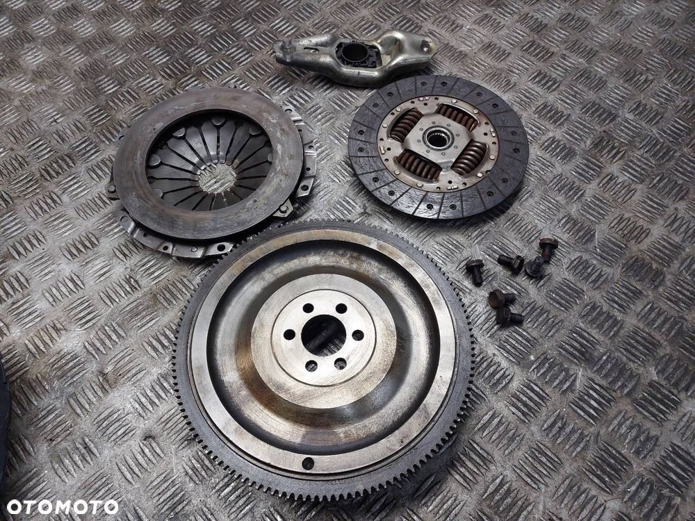 SPRZĘGŁO DOCISK ŁOŻYSKO KOŁO ZAMACHOWE VOLKSWAGEN PASSAT B5 2.0 8V - 5