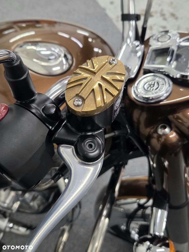 Royal Enfield Classic - 10