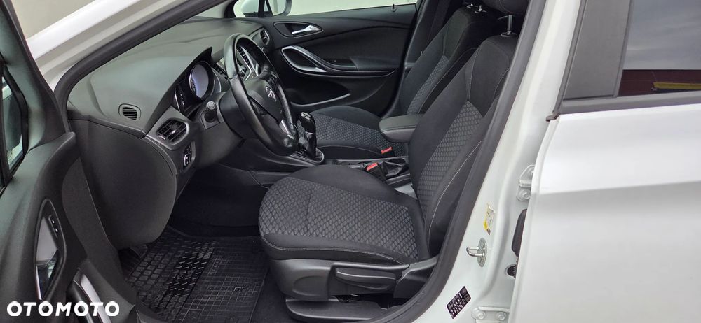 Opel Astra 1.6 CDTI Essentia - 28