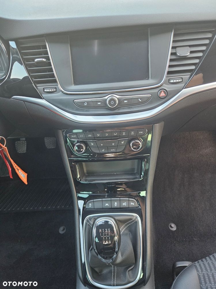Opel Astra 1.2 T Elegance S&S - 8
