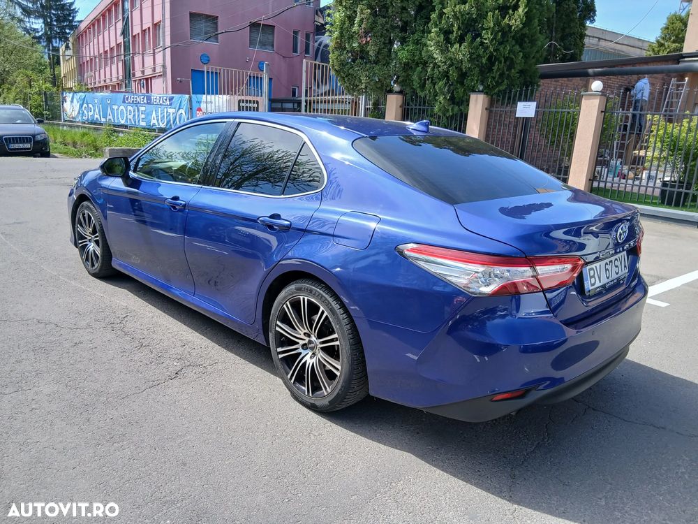 Toyota Camry Business Edition - 4