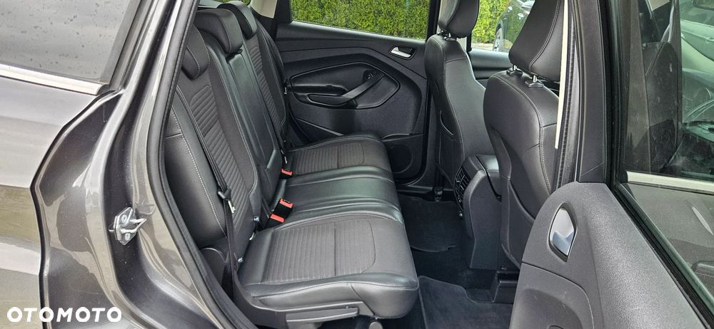 Ford Kuga 2.0 TDCi 2x4 Titanium - 29