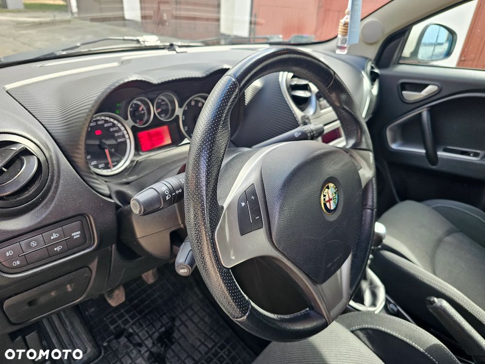 Alfa Romeo Mito 1.4 MultiAir Distinctive - 22