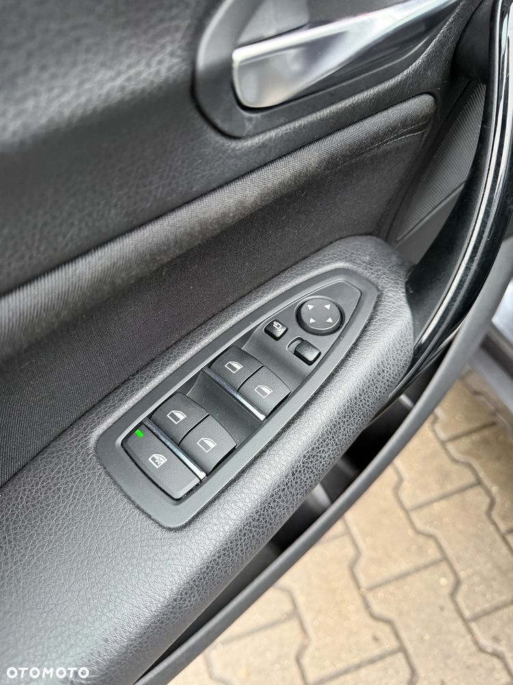 BMW Seria 1 120d Sport Line Shadow - 39