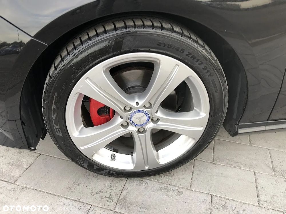 Mercedes-Benz Klasa A 180 AMG Line - 28