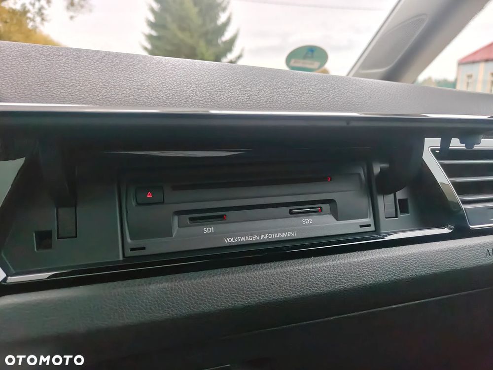 Volkswagen Touran - 21
