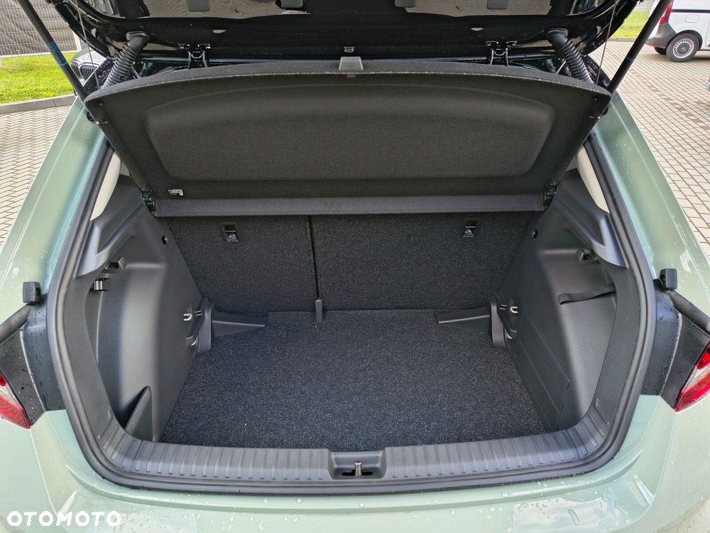 Skoda Fabia 1.0 TSI Drive DSG - 9