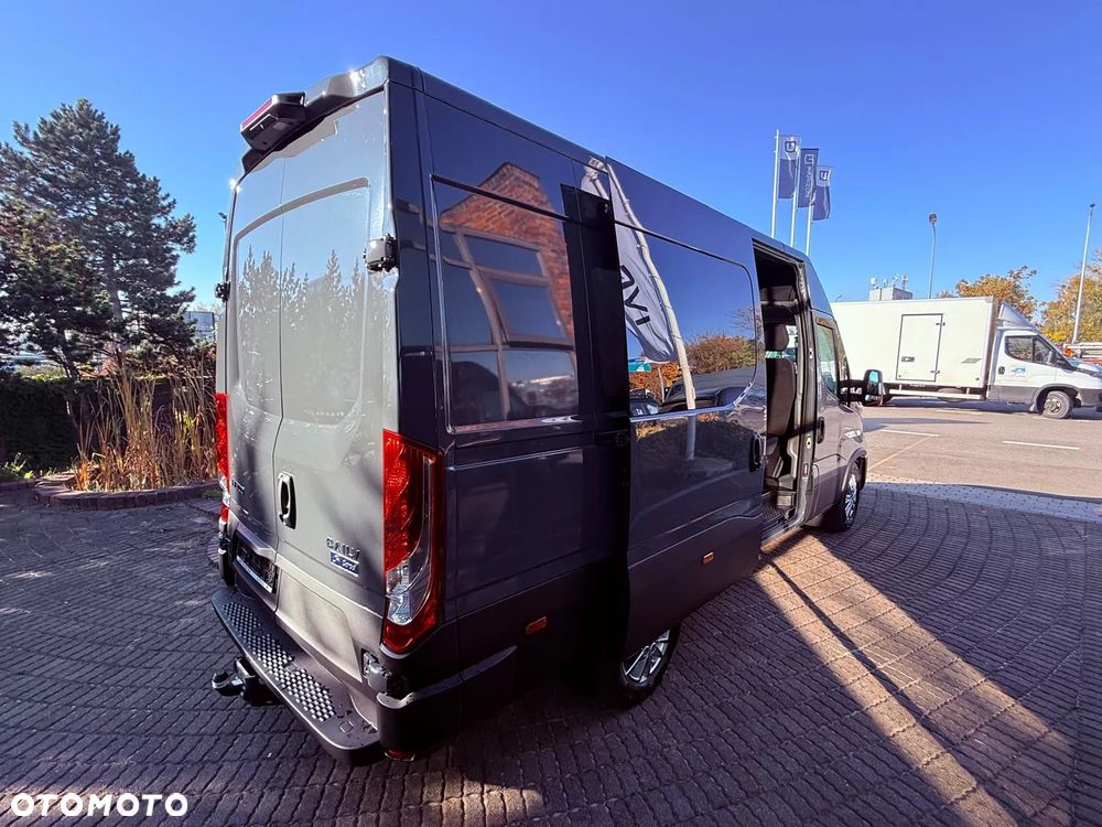 Iveco 35S18HV 7 OSOBOWY - 3 LITRY - 8