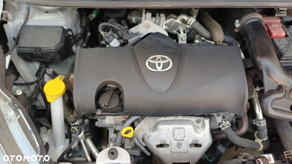 Toyota Yaris 1.5 Premium - 22