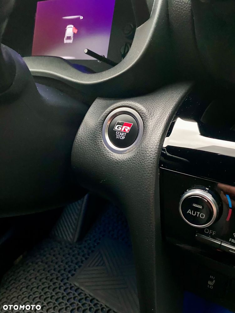 Toyota Yaris Cross - 16