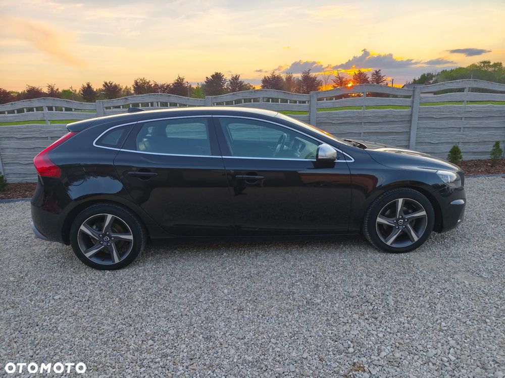 Volvo V40 D2 R Design - 6