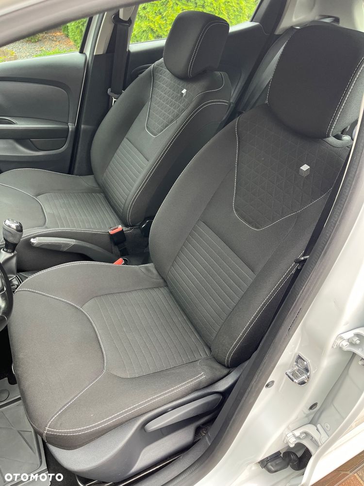 Renault Clio 1.2 16V 75 LIMITED - 9