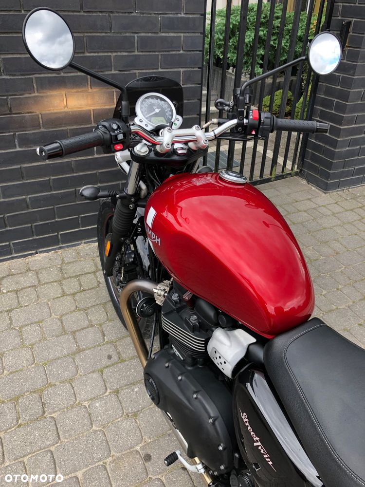 Triumph Street Twin - 13