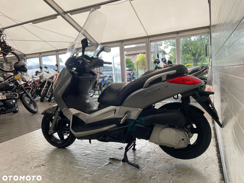 Yamaha X-max - 9