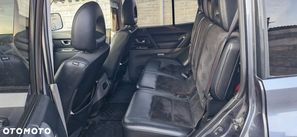 Mitsubishi Pajero - 5