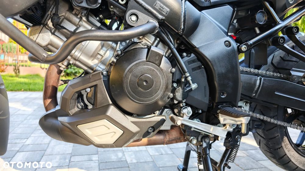 Suzuki V-STROM - 12