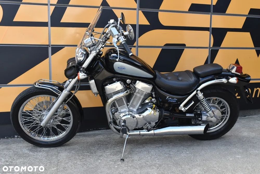 Suzuki Intruder - 8