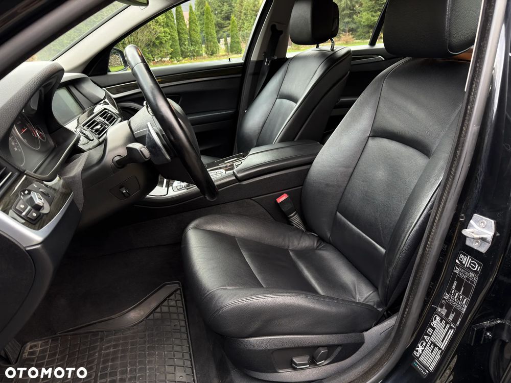 BMW Seria 5 525d xDrive Luxury Line - 25