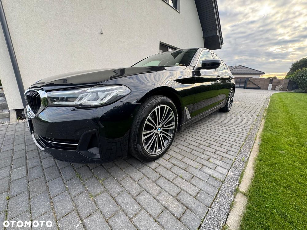 BMW Seria 5 520d xDrive Business Edition - 3