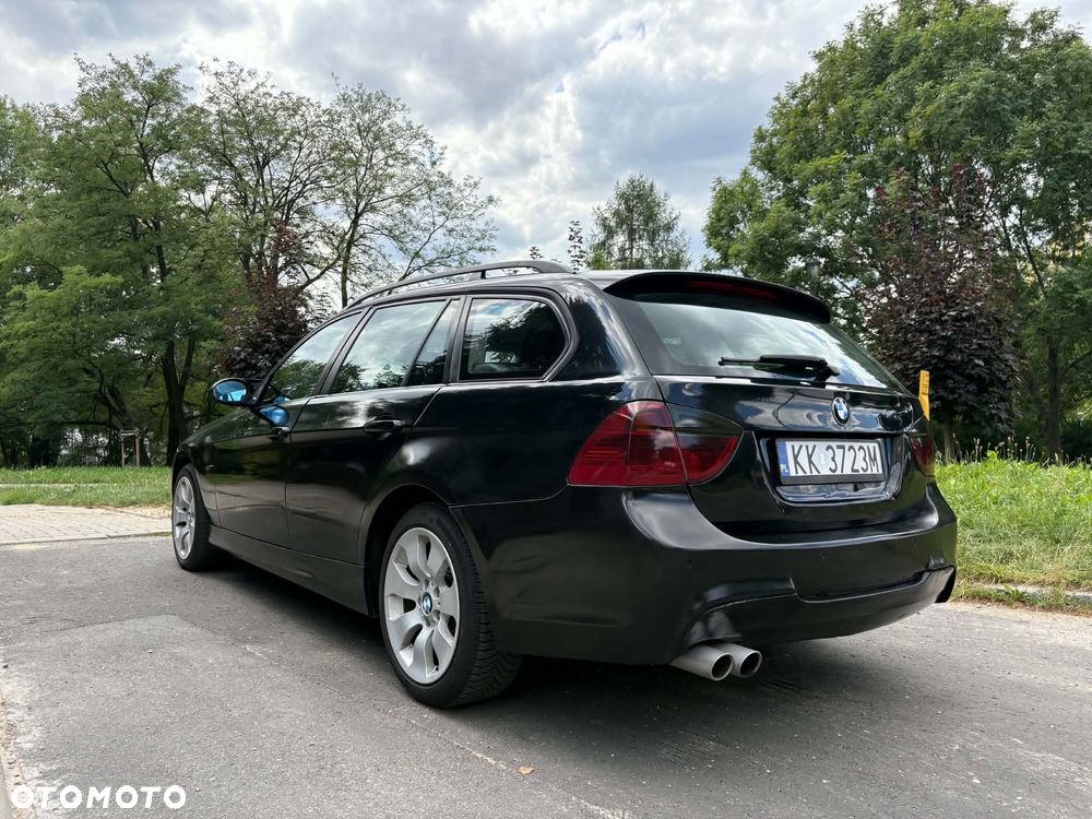 BMW Seria 3 318i - 4