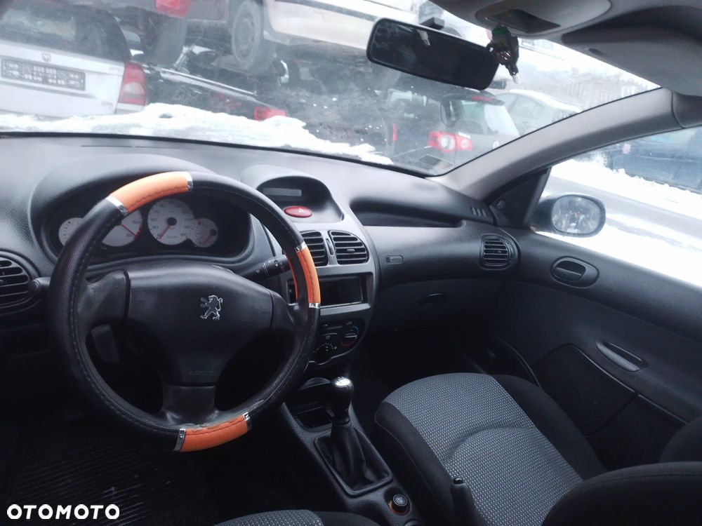 PEUGEOT 206  1.4 HDi 70 (DV4TD)- BOCZEK DRZWI PRAWY LEWY - 19
