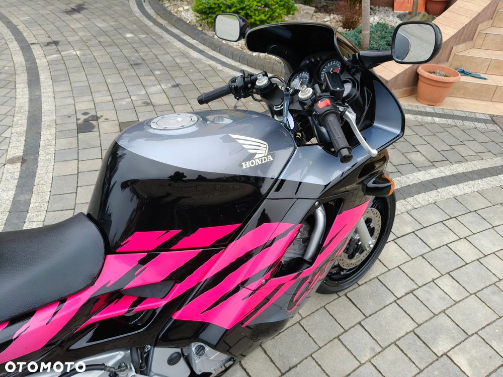 Honda CBR - 10