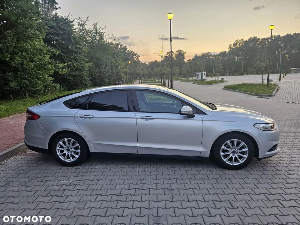 Ford Mondeo 1.6 TDCi Start-Stopp Titanium - 4