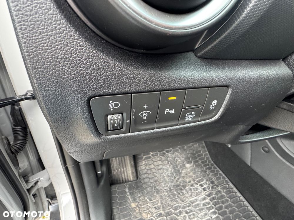 Hyundai Kona 1.6 GDI Hybrid Executive DCT - 22